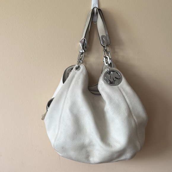 Michael Kors Fulton Elegant White Leather  Bag - Picture 14 of 14